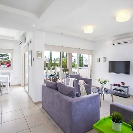 Villa Michelle 2 *