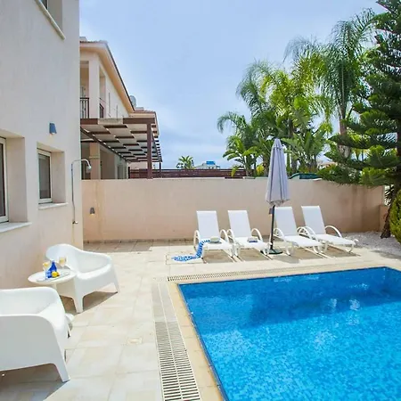 Villa Michelle 2 *